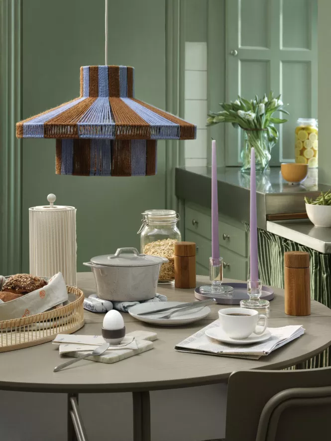 Broste Copenhagen Edda Keukenrolhouder Crown Blue 4 Broste Copenhagen Edda Keukenrolhouder Crown Blue - Afbeelding 4