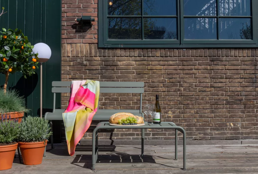 Fermob Luxembourg Tuinbank Met Rugleuning Liquorice 8 Fermob Luxembourg Tuinbank Met Rugleuning Liquorice - Afbeelding 8