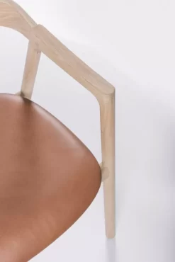 Gazzda Muna Stoel Whitewash Dakar Leather Nature -Exporteren Accessoires & Meubels Winkel x886x886 gazzda muna stoel28.jpg.pagespeed.ic .fUqz5rd0K3