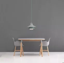 Normann Copenhagen Form Armchair Stoel Met Eiken Onderstel Rood -Exporteren Accessoires & Meubels Winkel x886x886 normann form armchair sfeer 1 2.jpg.pagespeed.ic .k9AH0UoA8e