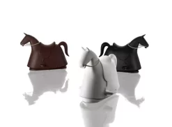 Magis Rocky Schommelpaard Zwart -Exporteren Accessoires & Meubels Winkel x886x886 rocky schommelpaard4.jpg.pagespeed.ic .cVP0B7nEgT