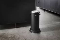 VIPP Vipp15 Pedaalemmer 14L Beige -Exporteren Accessoires & Meubels Winkel x886x886 vipp vipp15 pedaalemmer 14 l10.jpg.pagespeed.ic .R Ux4Q 5hr