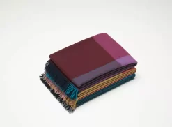 Vitra Colour Block Plaid 204x130 Beige 17 Vitra Colour Block Plaid 204x130 Beige -Exporteren Accessoires & Meubels Winkel x886x886 vitra colour block plaid4.jpg.pagespeed.ic .XTE mh2OmS